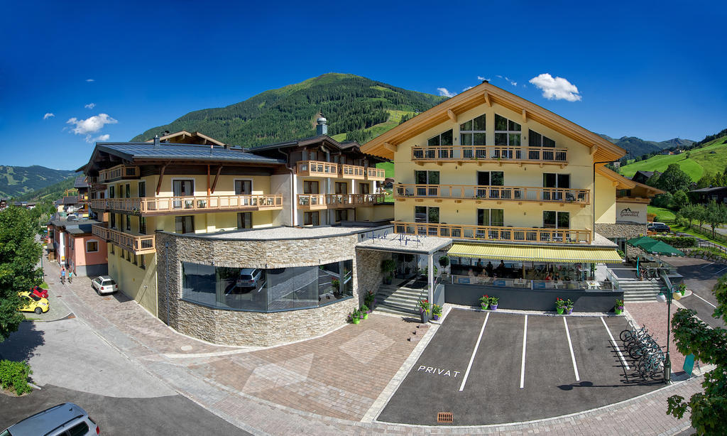 Hotel Alpina Saalbach-Hinterglemm Eksteriør bilde